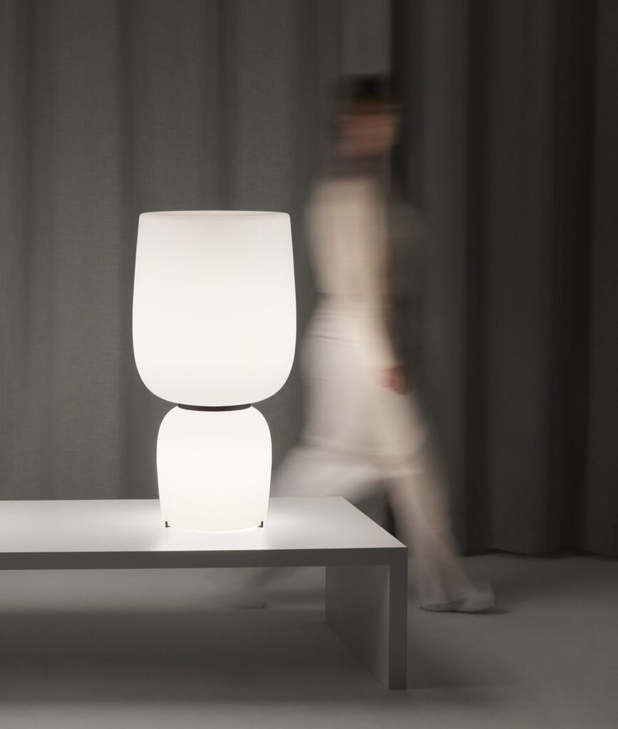 Lampada da tavolo Ghost: design contemporaneo per l'illuminazione - Studiomag - Guja Martelli